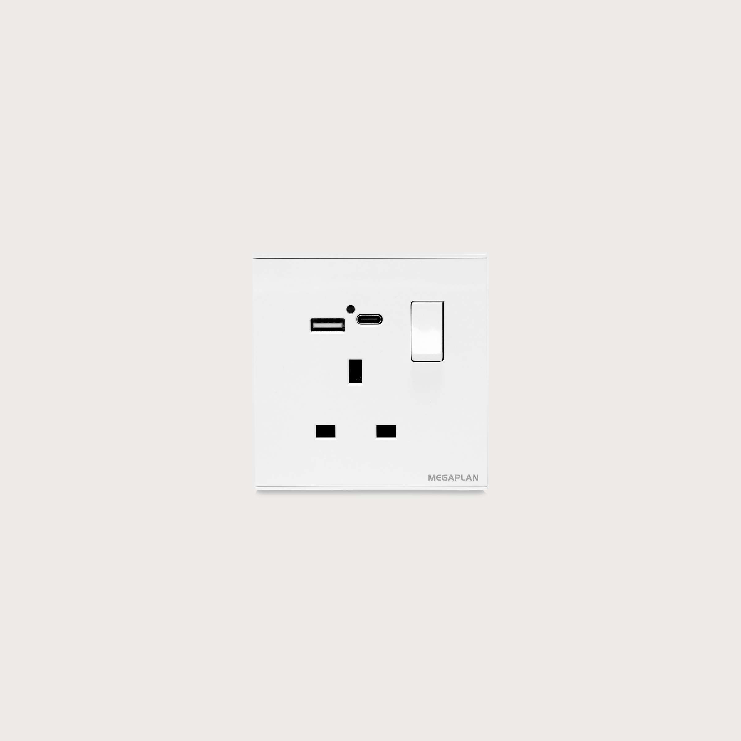 MG-13AUC-2 WHITE فيش 13 أمبير بمفتاح شاحن USB+Type C أبيض (5)