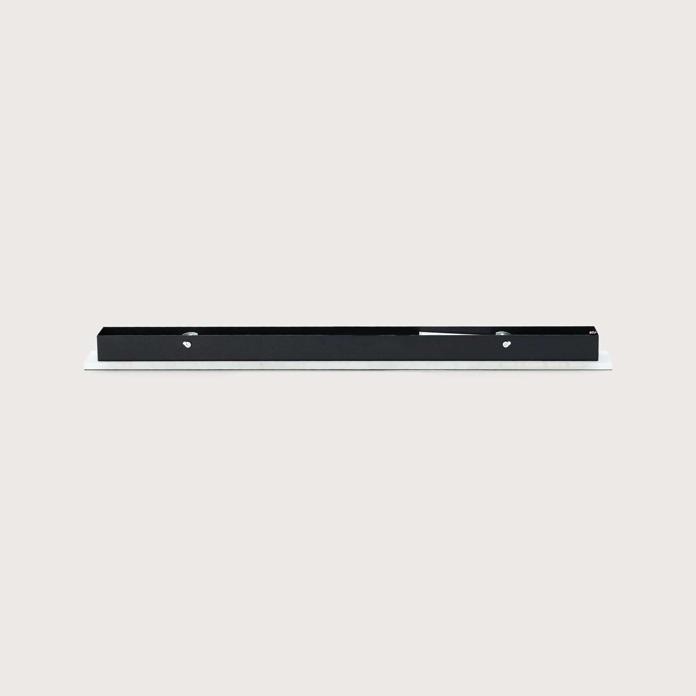 LU-WBD-1750A-42W-3000K-BLACK-IP65-Front-3.jpg